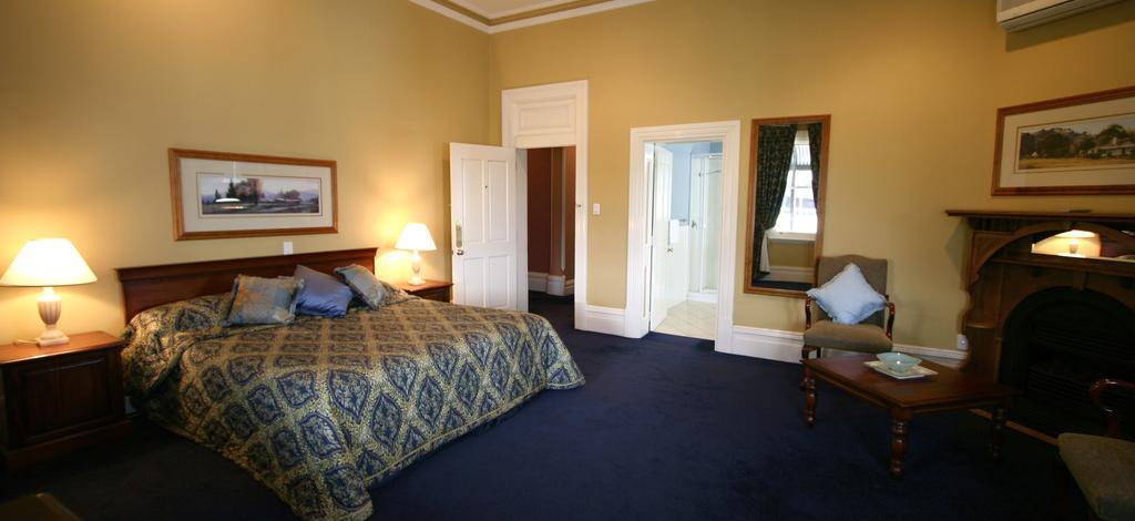 The York Palace Accommodation Extérieur photo